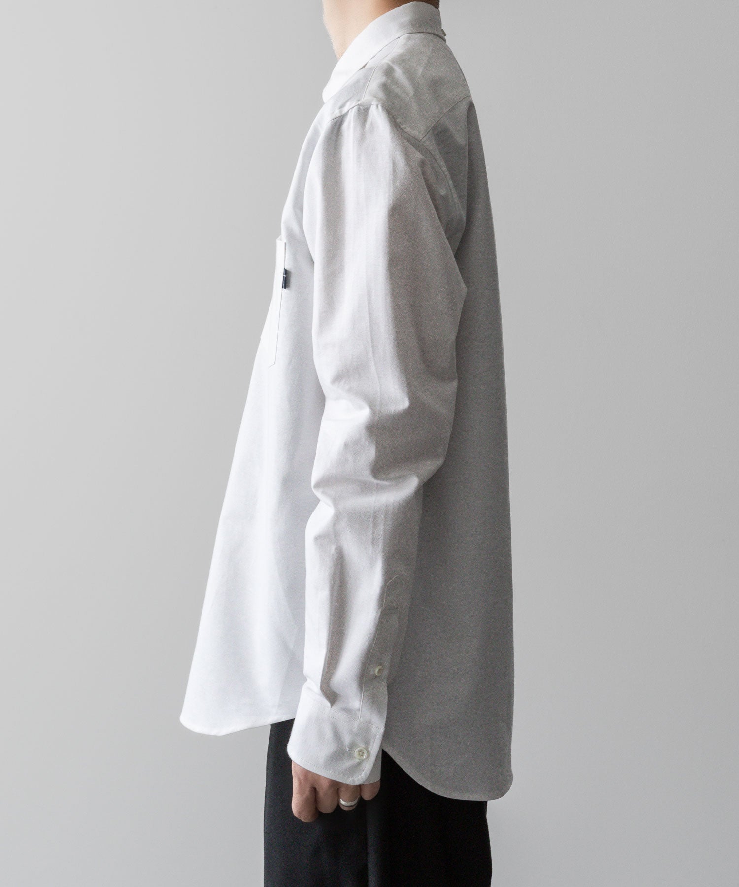 通販 オンラインショップ ネットショップボタンダウン プルオーバー 長袖 厚手 オーバーサイズ 大きめ クラシックフィット セミワイド ドレス ビッグシルエット ブレザー 春 夏 秋 冬 オールシーズン 通年 定番 きれいめ ファッション メンズ レディース ユニセックス ストリート モード 20代 30代 大人 かっこいい おしゃれ 可愛い アパレル ブランド シンプル コーデ 私服 普段着 ビジネス カジュアル リラックス アイビー アメトラ アメカジ イギリス プレッピー クラシック トラッド 着こなし 着画 着崩し スタイル タックアウト  ポーラータイ ループタイ 横 ホワイト 白 シティボーイ シティガール   メンズライク 韓国 スポーツ シック セレブ 海外 ブロークコア ミックスコーデ  ダンス おすすめ