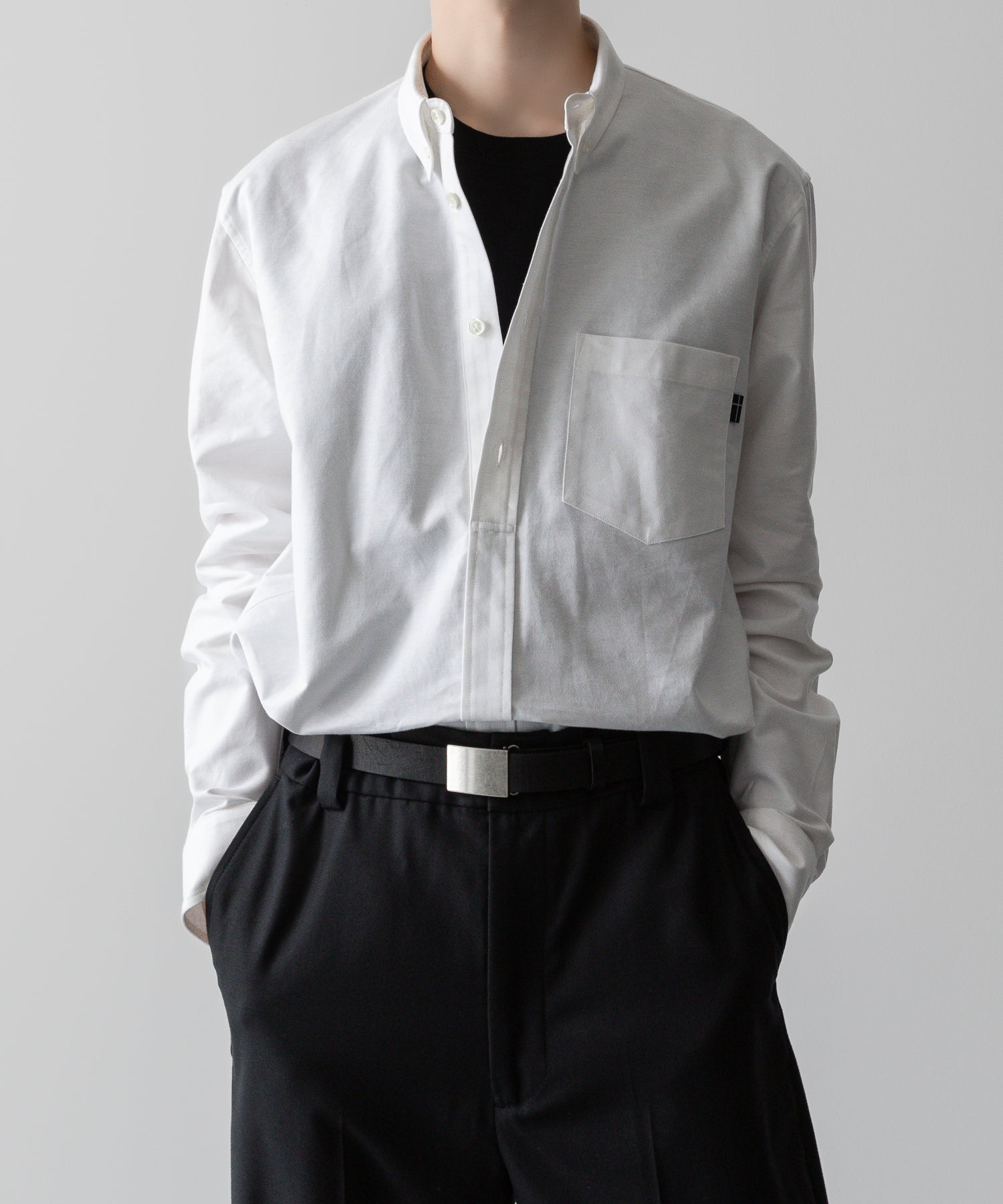 通販 オンラインショップ ネットショップ ボタンダウン プルオーバー 長袖 厚手 オーバーサイズ 大きめ クラシックフィット セミワイド ドレス ビッグシルエット ブレザー 春 夏 秋 冬 オールシーズン 通年 定番 きれいめ ファッション メンズ レディース ユニセックス ストリート モード 20代 30代 大人 かっこいい おしゃれ 可愛い アパレル ブランド シンプル コーデ 私服 普段着 ビジネス カジュアル リラックス アイビー アメトラ アメカジ イギリス プレッピー クラシック トラッド 着こなし 着画 着崩し スタイル タックイン ホワイト 白