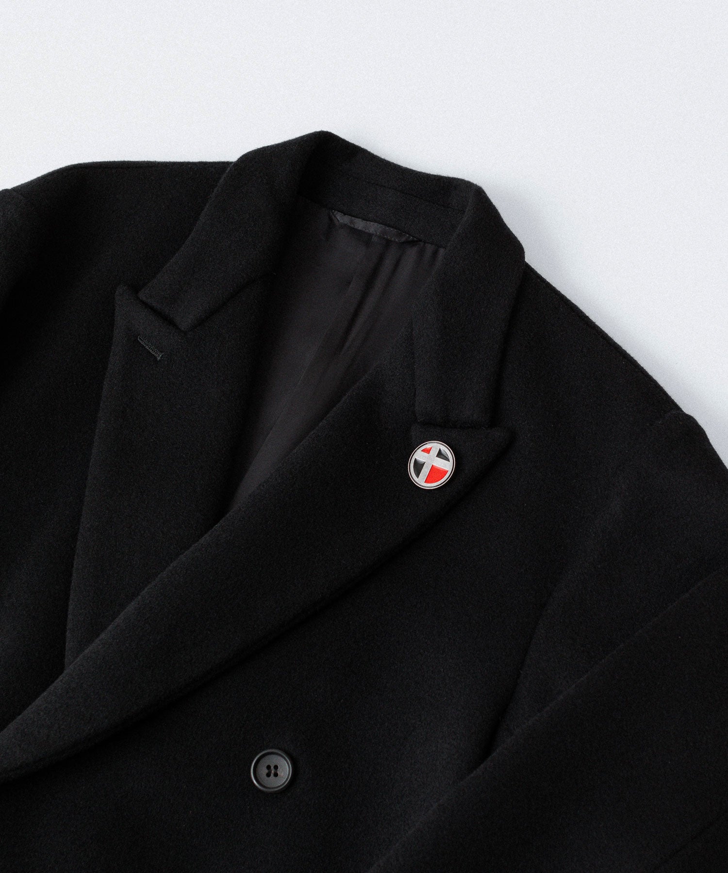 CLASSIC DOUBLE BREASTED COAT