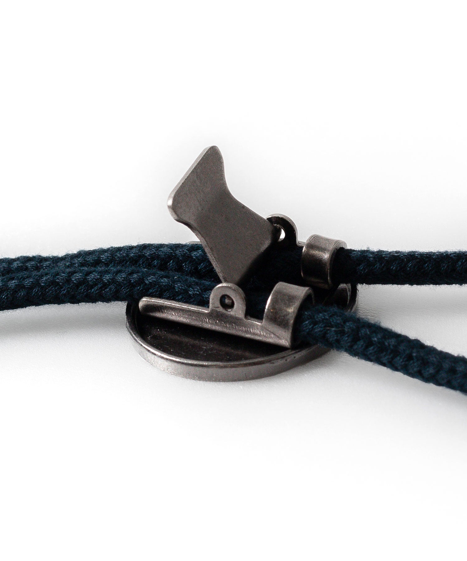 CLASSIC HOODED SWEATSHIRT