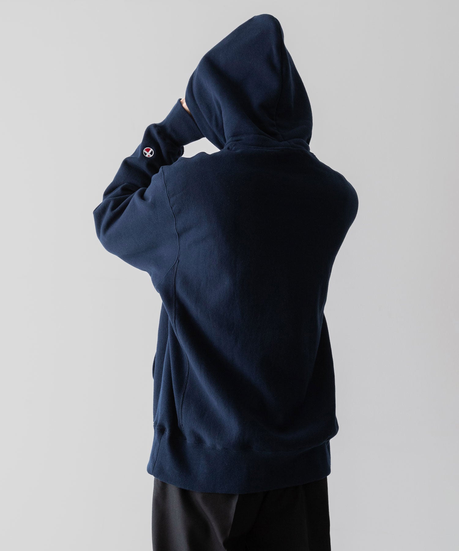 通販 オンラインショップ ネットショップ パーカー フーディ スウェット parker hoodie hoodedsweatshirt sweatshirt ヘビーウェイト heavyweight 厚手 フード オーバーサイズ 大きめ 春 夏 秋 冬 オールシーズン 通年 定番 きれいめ ファッション ブランド メンズ レディース ユニセックス ストリート モード 20代 30代 大人 かっこいい おしゃれ 可愛い アパレル ブランド シンプル コーデ 私服 普段着 リラックス カジュアル アメカジ  アイビー アメトラ プレッピー  着崩し スタイル  ポーラータイ ループタイ 着こなし コーデ 着画 着崩し スタイル フロント 後 裏起毛 暖かい   14オンス 15オンス 14oz 15oz ネイビー  紺 シルエット シティボーイ シティガール