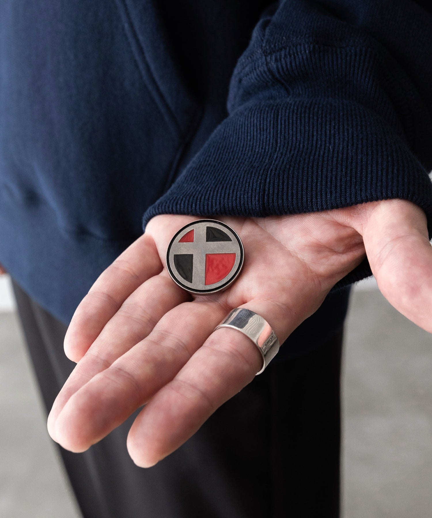 CLASSIC HOODED SWEATSHIRT