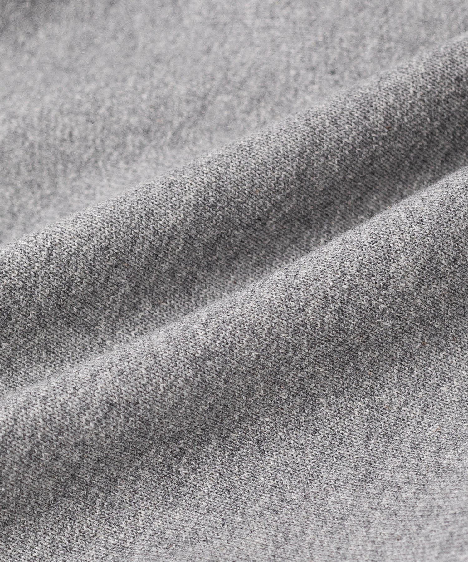 CLASSIC HOODED SWEATSHIRT