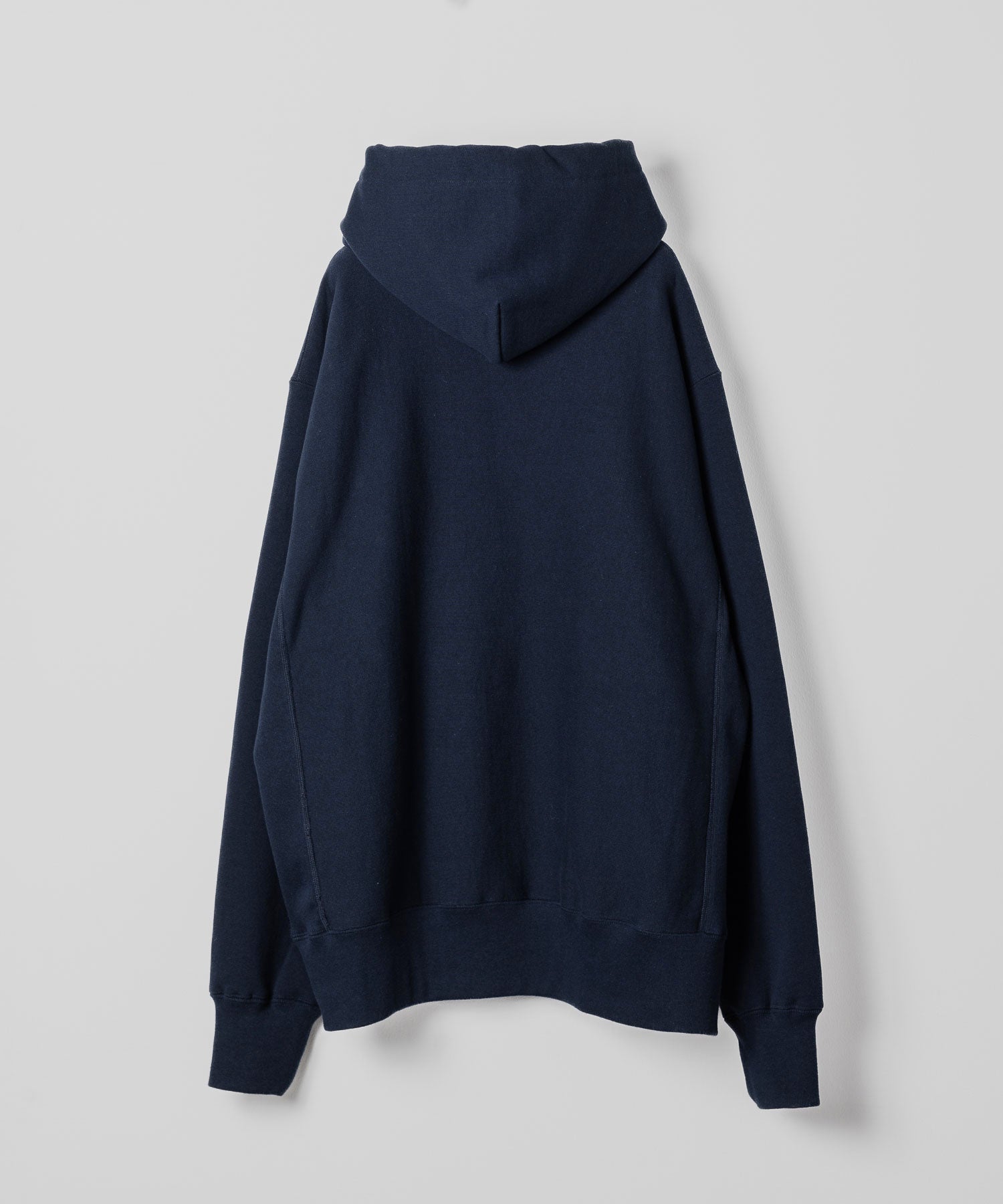 通販 オンラインショップ ネットショップ パーカー フーディ スウェット parker hoodie hoodedsweatshirt sweatshirt ヘビーウェイト heavyweight 厚手 フード オーバーサイズ 大きめ 春 夏 秋 冬 オールシーズン 通年 定番 きれいめ ファッション ブランド メンズ レディース ユニセックス ストリート モード 20代 30代 大人 かっこいい おしゃれ 可愛い アパレル ブランド シンプル コーデ 私服 普段着 リラックス カジュアル アメカジ  アイビー アメトラ プレッピー  着崩し スタイル  ポーラータイ ループタイ バック 後 裏起毛 暖かい   14オンス 15オンス 14oz 15oz ネイビー 紺 シティボーイ シティガール  メンズライク 韓国 スポーツ スポーツミックス スポーツmix スポーティー アクティブ シック セレブ 海外 アスレチック ブロークコア ミックスコーデ  ダンス おすすめ 綿100