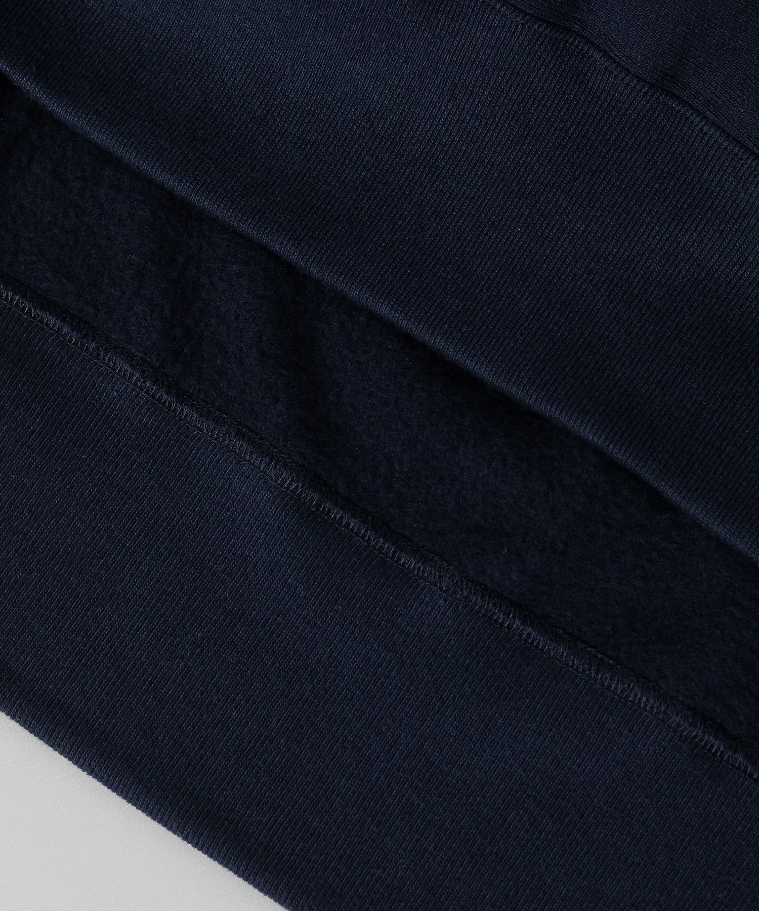 CLASSIC HOODED SWEATSHIRT