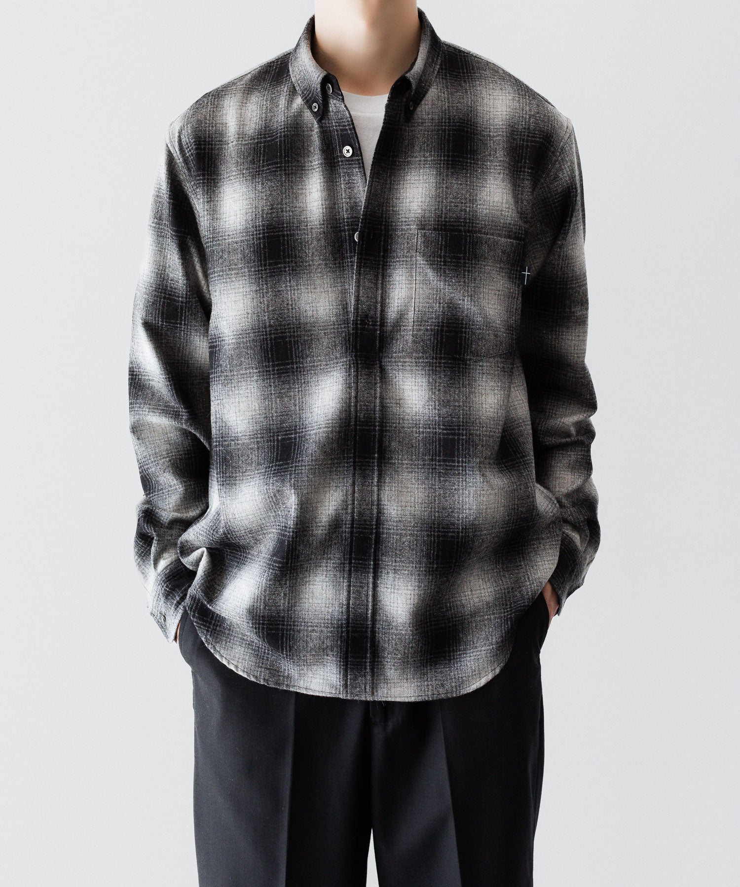 通販 オンラインショップ ネットショップ 毛 ウール ウール混 春 秋 冬 定番 きれいめ 綺麗め ファッション ブランド メンズ レディース ユニセックス ストリート モード 20代 30代 大人 かっこいい おしゃれ 可愛い アパレル シンプル コーデ 私服 普段着 リラックス カジュアル アメカジ  アイビー アメトラ プレッピー シティボーイ シティガール メンズライク 韓国 シック セレブ 海外 アスレチック ブロークコア ミックスコーデ トレンド 日本製 流行 ボタンダウン プルオーバー 貝ボタン オンブレ チェック 長袖 オーバーサイズ おすすめ タックイン 60s 70s 60年代 70年代 ネルシャツ ノームコア 胸ポケット ピスネーム グラデーション リラックスフィット シャドー 白黒 黒白 ブラック ホワイト ブラック系 コーデ  着こなし 着画 着用画像 スタイル フロント