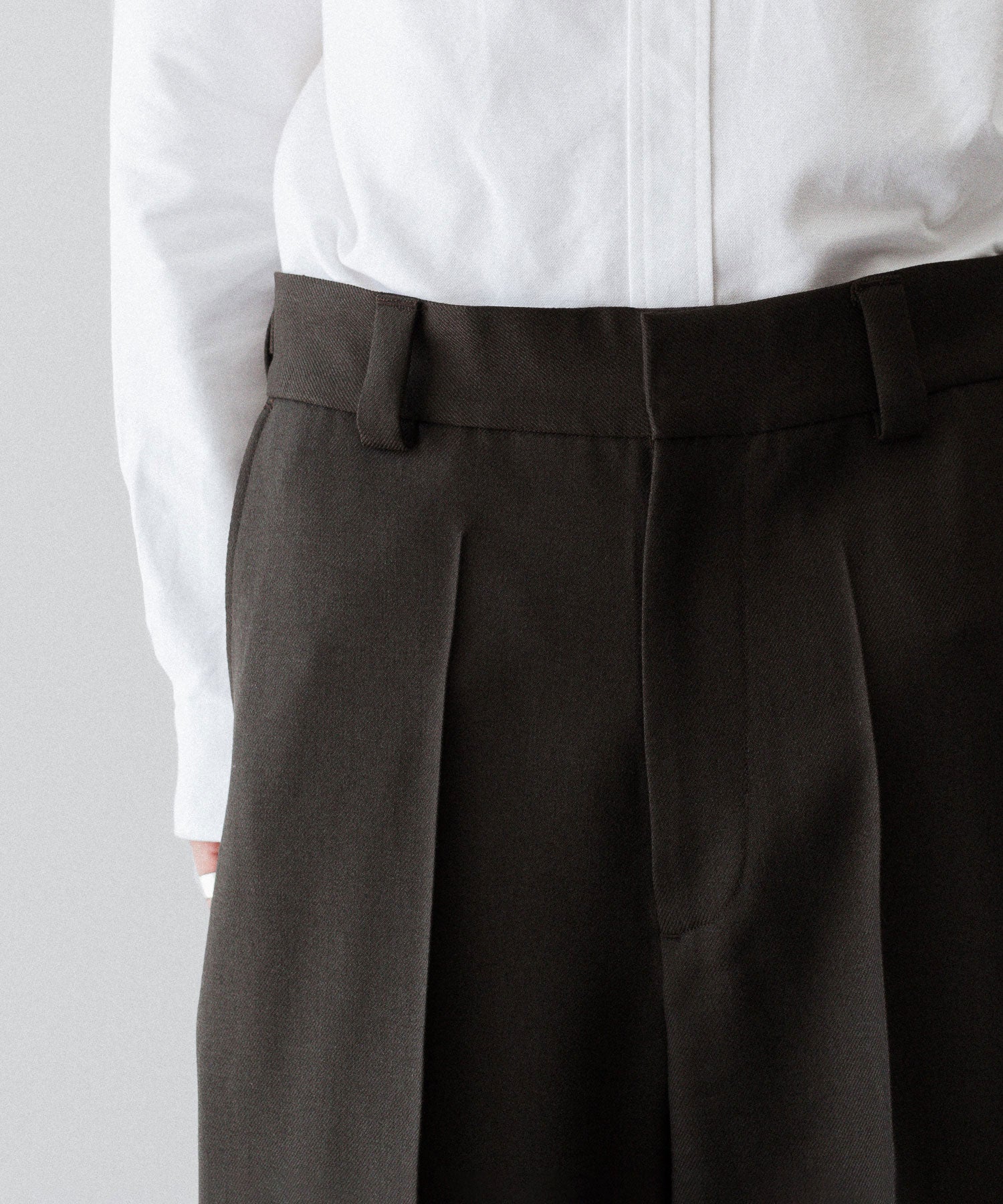 CLASSIC WOOL TROUSERS