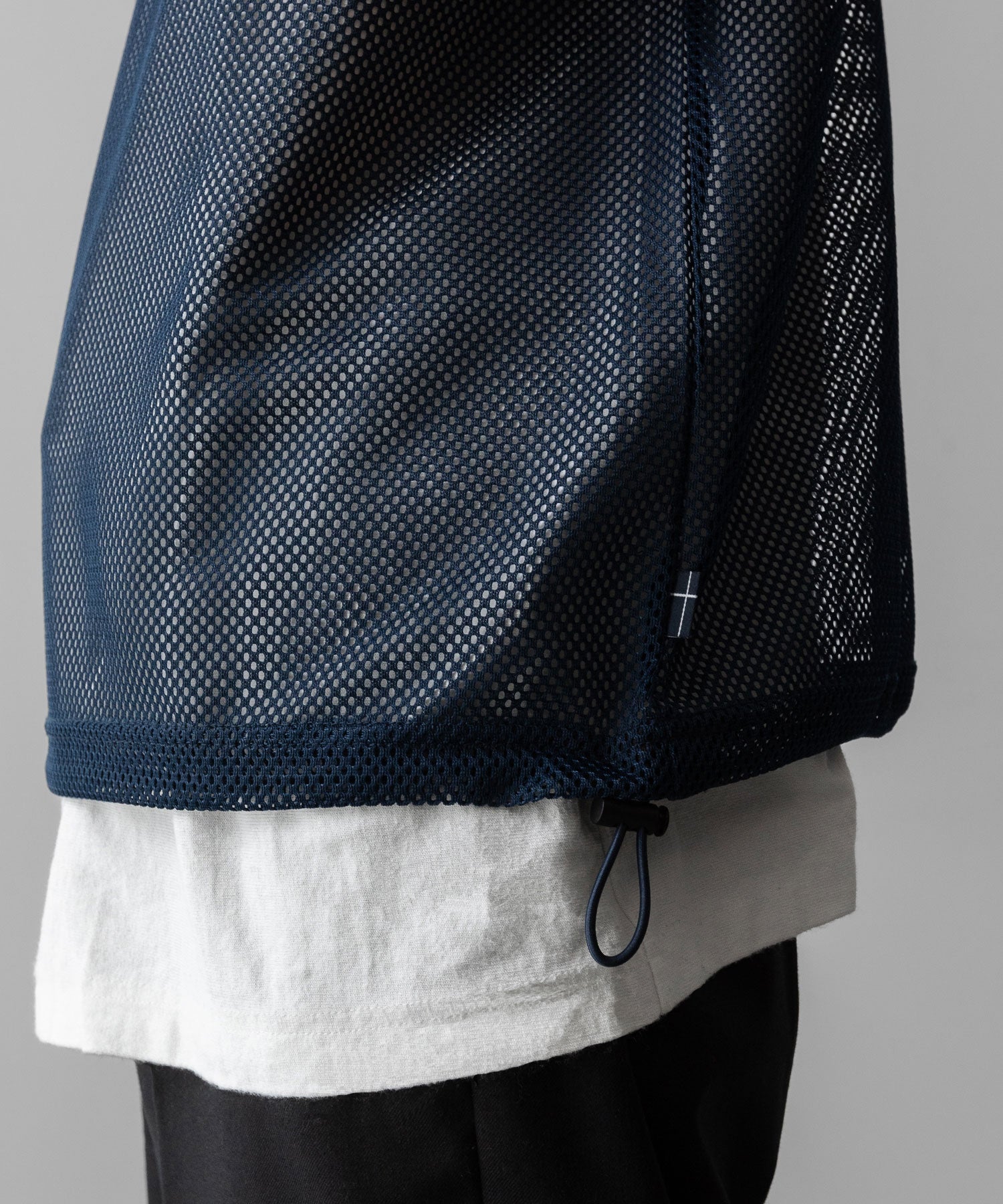 MESH LAYERED VEST