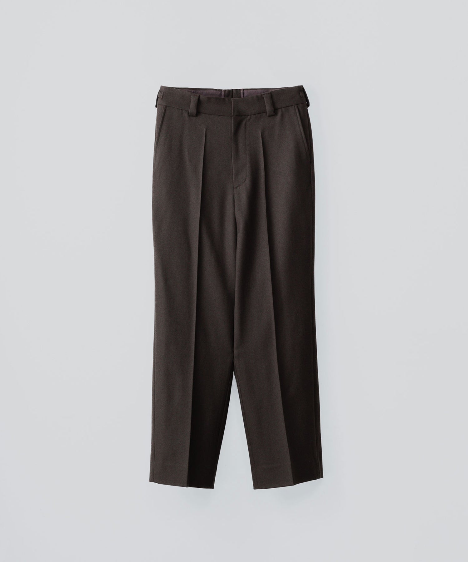 通販 オンラインショップ ネットショップ ウール バージンウール ヴァージンウール 100 春 秋 冬 定番 きれいめ 綺麗め ファッション ブランド メンズ レディース ユニセックス ストリート モード 20代 30代 大人 かっこいい おしゃれ 可愛い アパレル シンプル コーデ 私服 普段着 リラックス カジュアル アメカジ  アイビー アメトラ プレッピー シティボーイ シティガール メンズライク 韓国 シック セレブ 海外 アスレチック ノームコア ブロークコア ミックスコーデ トレンド 日本製 流行 スラックス パンツ ズボン トラスザーズ ミリタリー ベルトなし ワイド セミワイド ストレート ファスナー 太め スニーカー ローファー  センタープレス ノータック サイドアジャスター 茶色 ブラウン ダークブラウン イギリス 軍 ギャバジン ツイル 高級 高品質 おすすめ 茶系