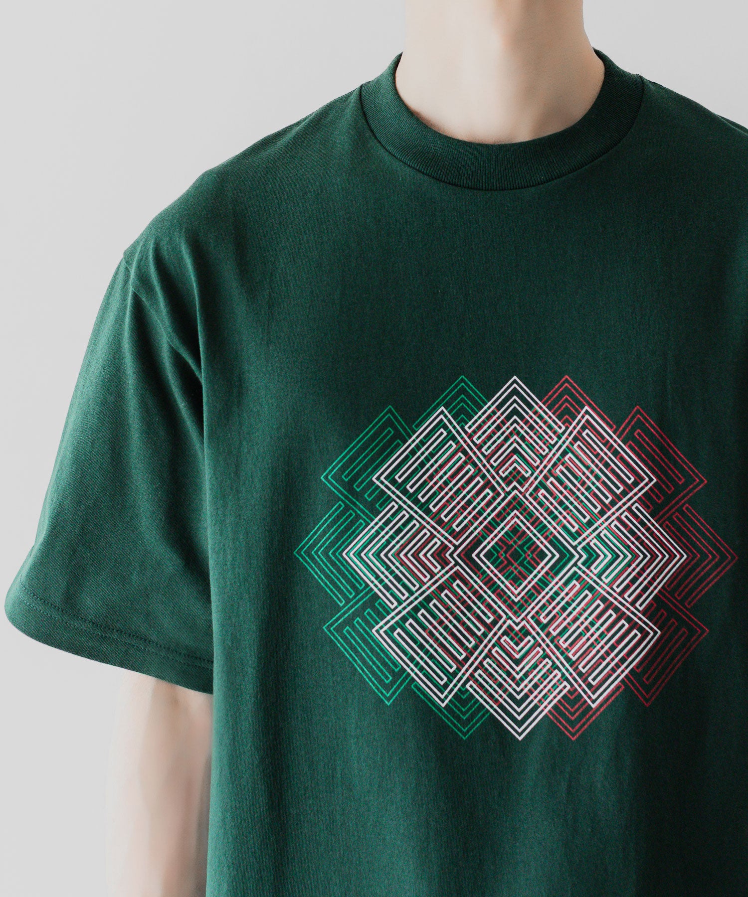 RUINS GRAPHIC S/S TEE