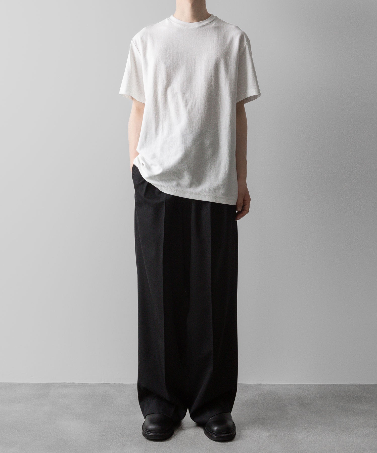 CLASSIC TEE S/S tshirts tシャツ ティーシャツ カットソー ストリート モード メンズ レディース ユニセックス 20代 30代 かっこいい おしゃれ アパレル ブランド 無地 シンプル コーデ  着こなし 着画