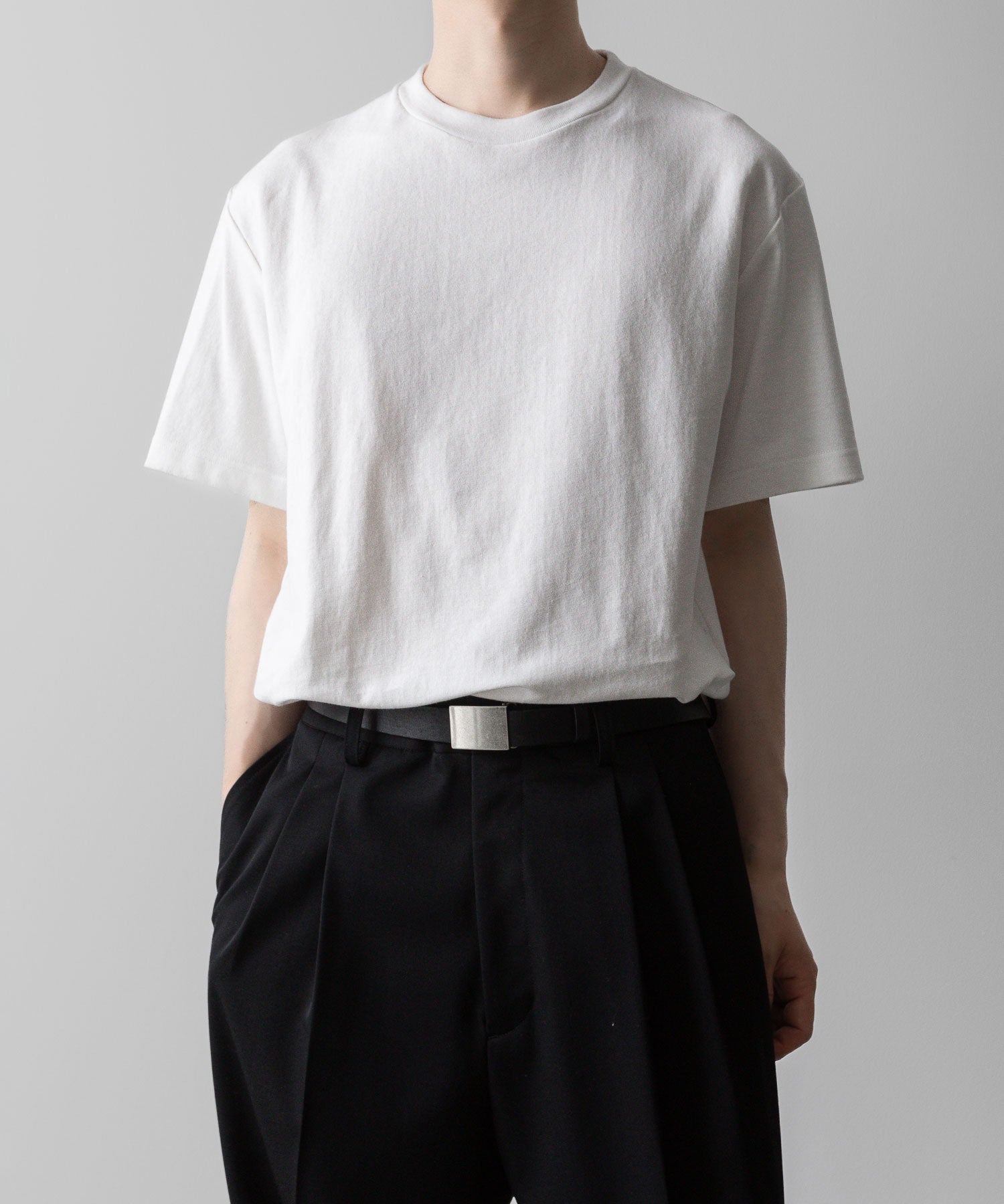 CLASSIC TEE S/S tshirts tシャツ ティーシャツ カットソー ストリート モード メンズ レディース ユニセックス 20代 30代 かっこいい おしゃれ アパレル ブランド 無地 シンプル コーデ  着こなし 着画  タックイン