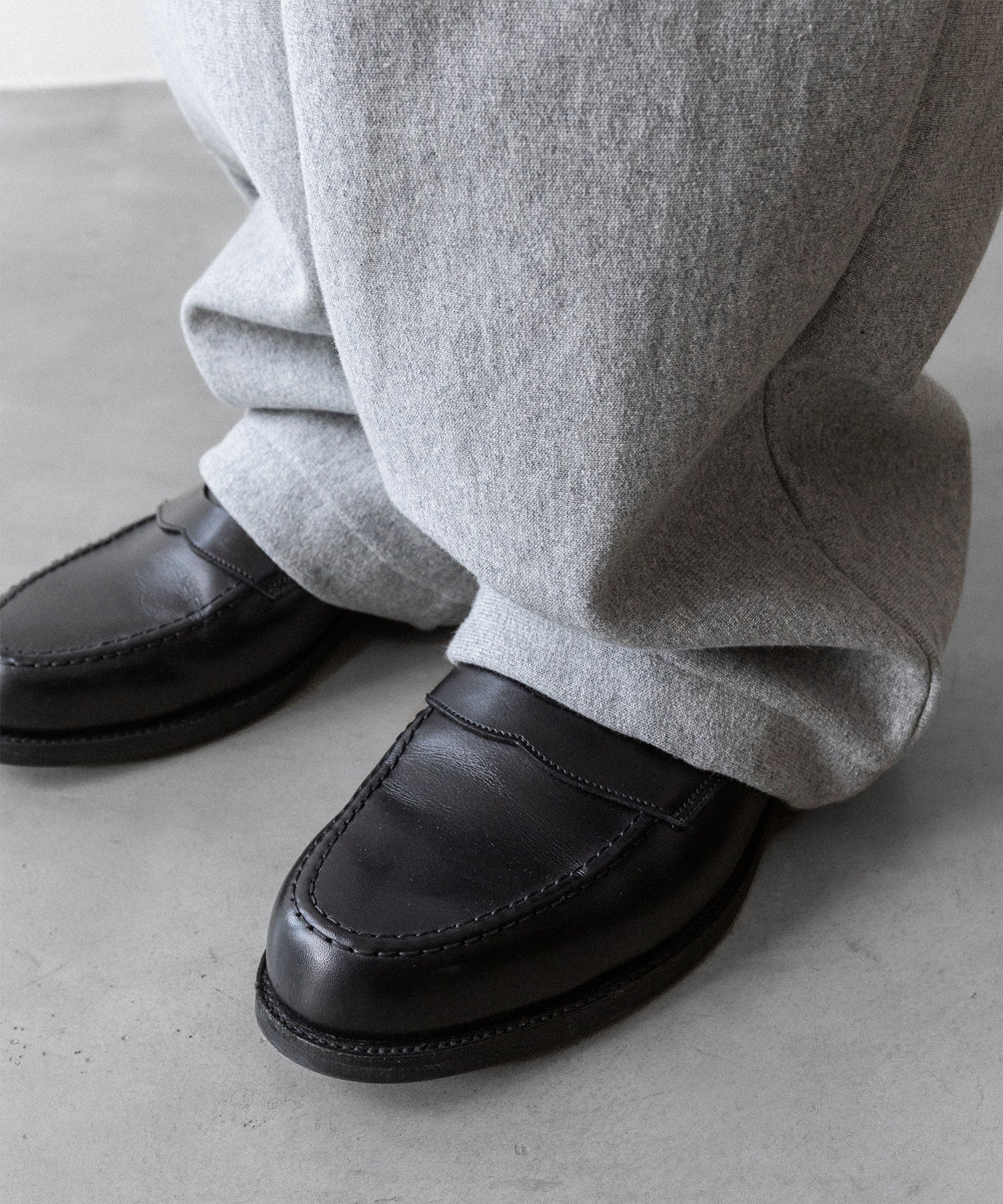 CLASSIC SWEAT PANTS