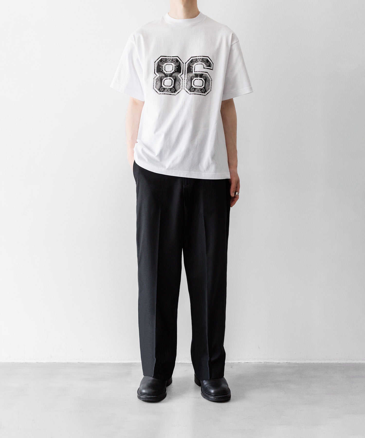 通販 オンラインショップ ネットショップ tshirts 長袖 tシャツ ティーシャツ カットソー フットボール サッカー  古着 ビンテージ ヴィンテージ  ナンバリング 番号 ファッション ストリート モード メンズ レディース ユニセックス 20代 30代 大人 格好良い かっこいい 可愛い カワイイ おしゃれ アパレル ブランド 流行 トレンド 春夏 韓国 スポーツ スポーツミックス スポーツmix スポーティー アクティブ シック セレブ 海外 アスレチック ブロークコア ミックスコーデ エフォートレス リラックス 綺麗め カジュアル ドレッシー バンダナ プリント シルクスクリーン ラバープリント ヘビーウェイト ヘビーオンス 肉厚 装飾 オーナメント チカーノ 上品 エレガンス ビール メキシコ メキシカン 86 ワールドカップ W杯 中南米 ホワイト 白 着こなし コーデ 着画 着崩し スタイル 全身
