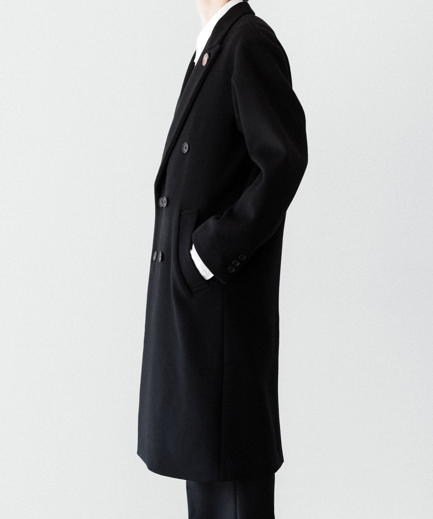 CLASSIC DOUBLE BREASTED COAT