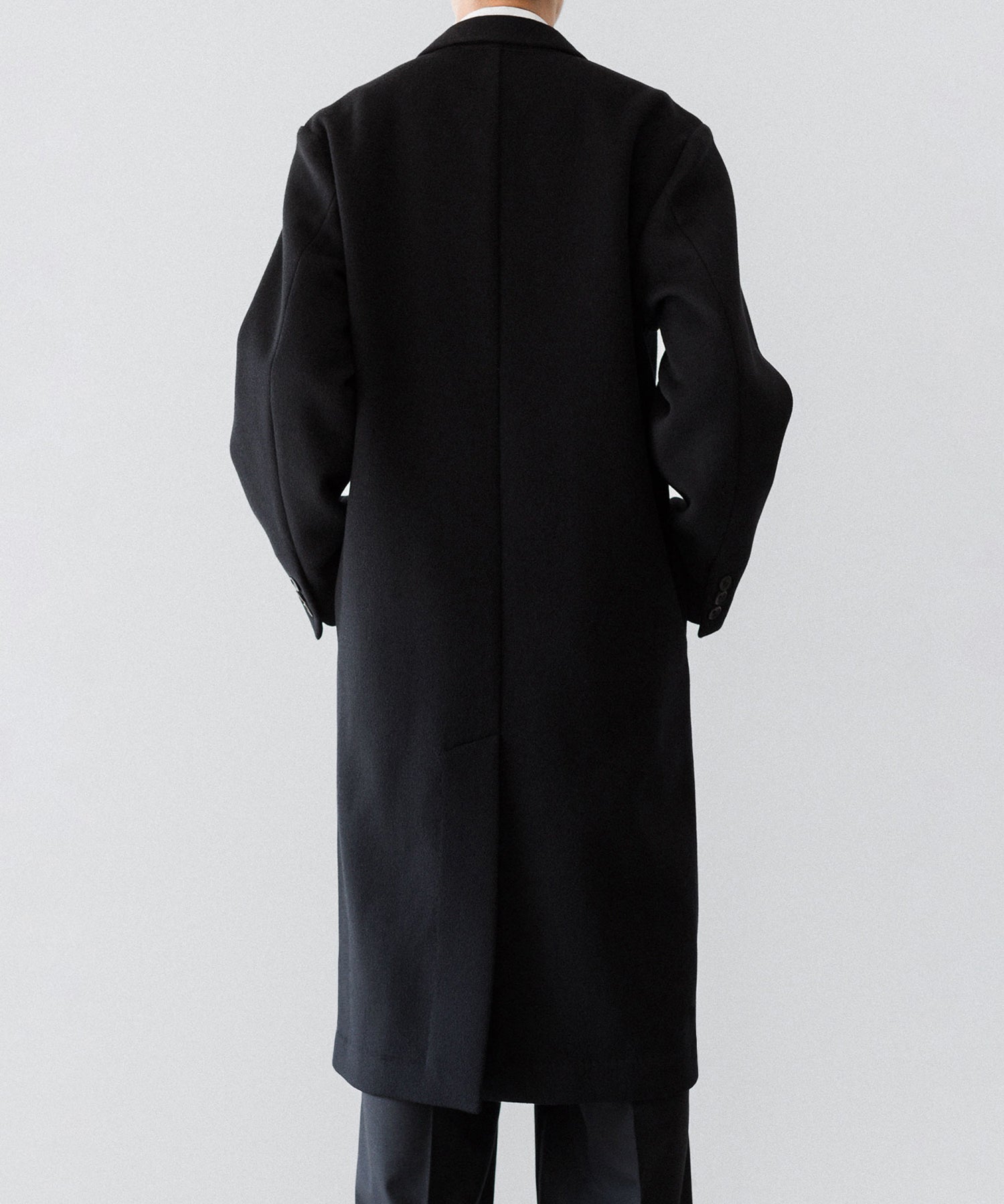 CLASSIC DOUBLE BREASTED COAT