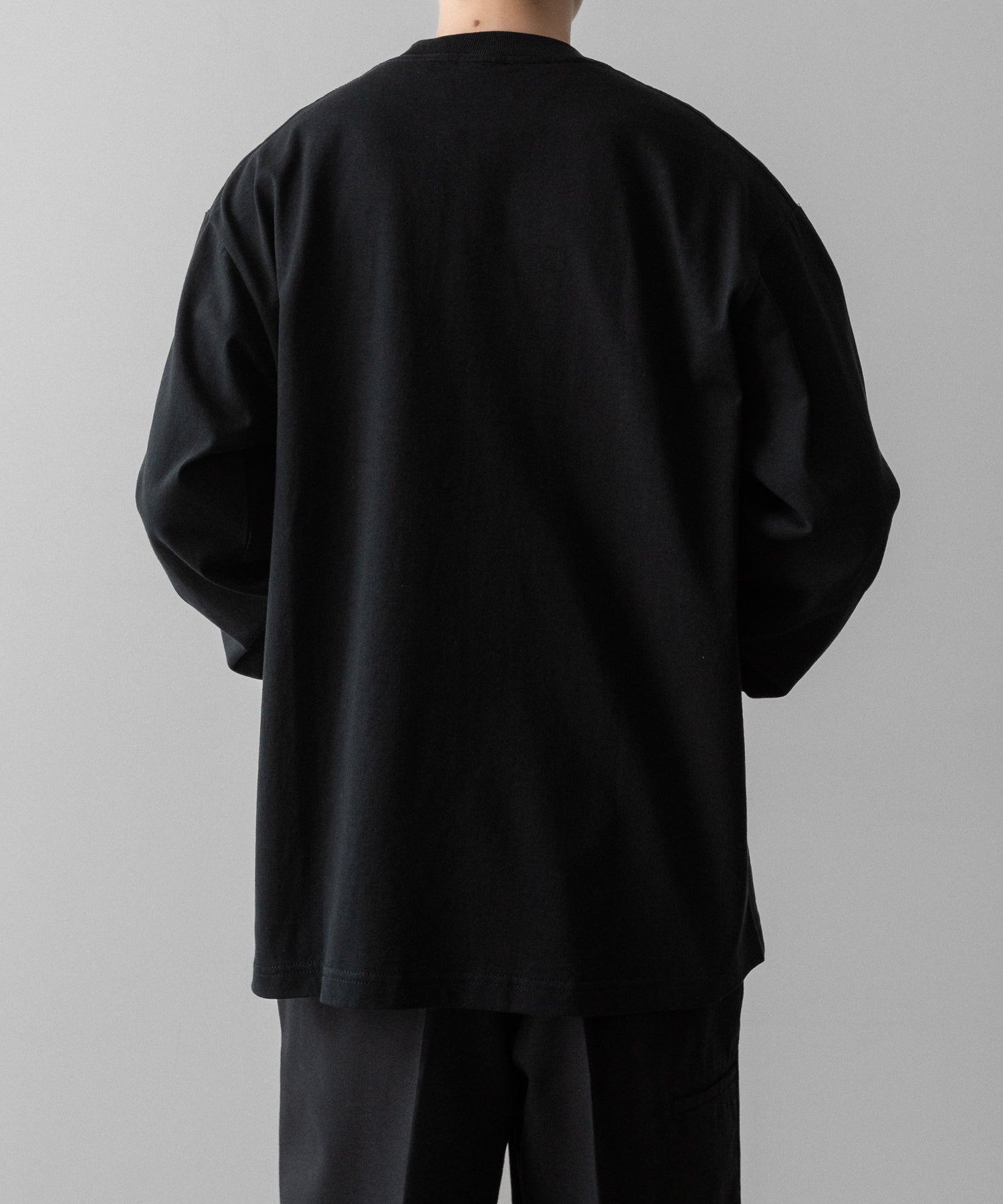 通販 オンラインショップ ネットショップ tshirts 長袖 tシャツ ティーシャツ ロンT ロングスリーブ カットソー 古着 ビンテージ ヴィンテージ 絵画 ストリート モード メンズ レディース ユニセックス 20代 30代 かっこいい おしゃれ アパレル ブランド 後 バック プリント シティボーイ シティガール メンズライク アート 着こなし コーデ 着画 着崩し スタイル エフォートレス リラックス オーバーサイズ 