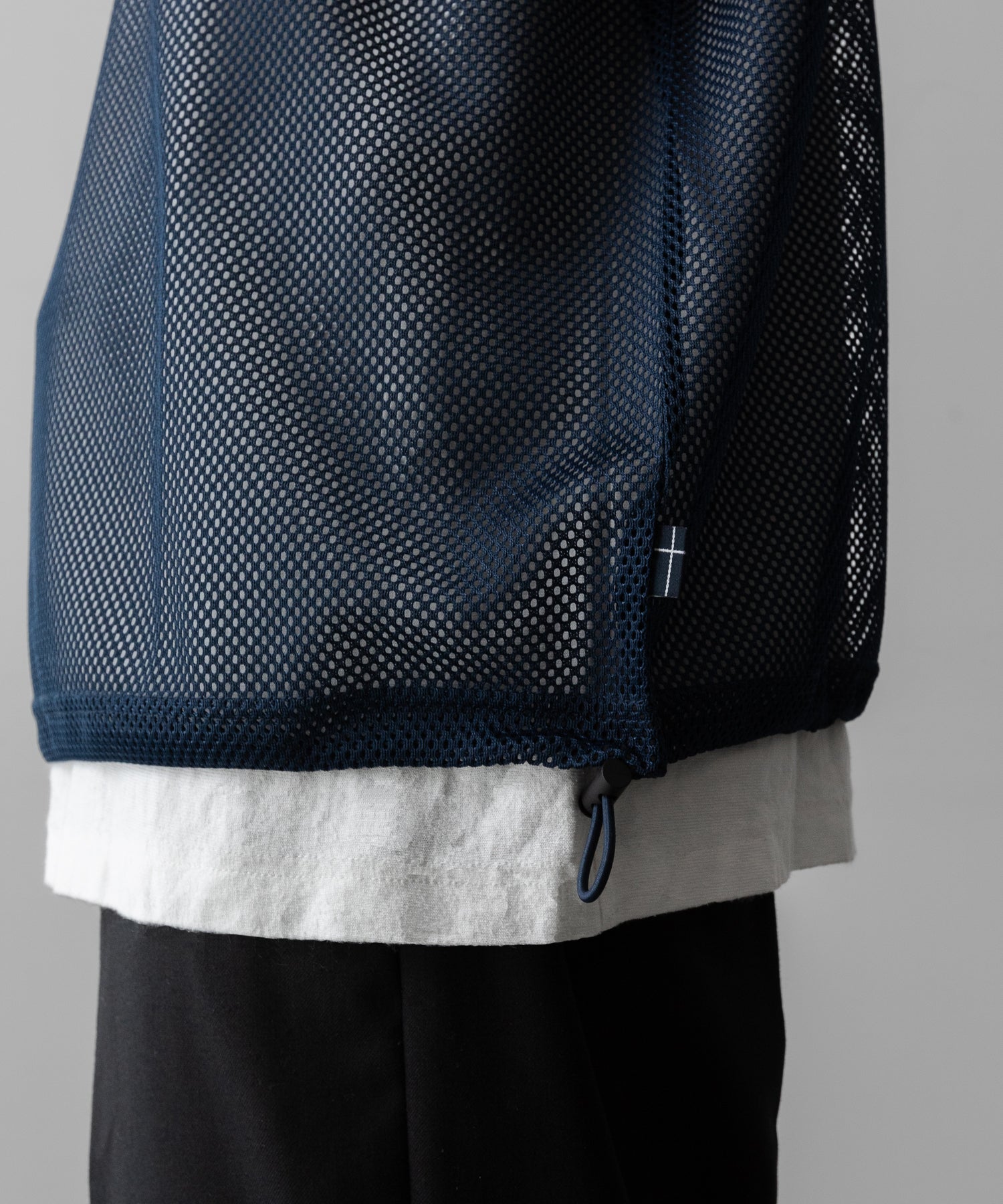 MESH LAYERED VEST